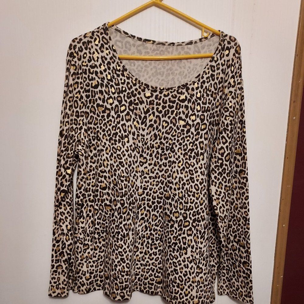 Leopard skin pattern women's top White stagg extra large